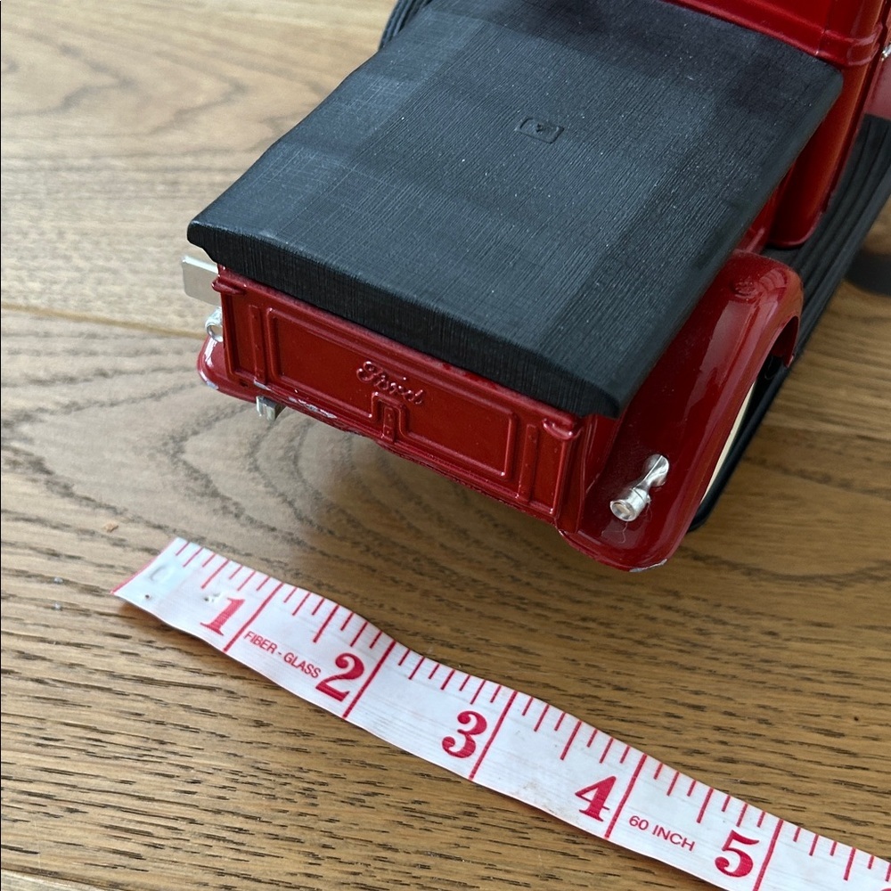 Vintage 1934 plate v8 Red Model FORD Truck - Picture 9 of 15